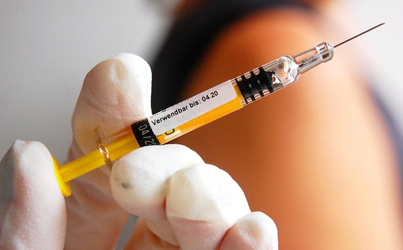 Impfung gegen Akne: Ist das wirklich die Lösung?